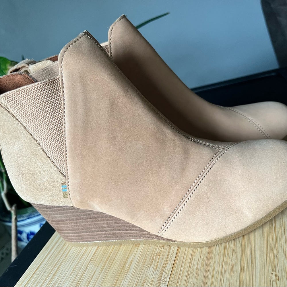Toms Light Brown Ankle Booties - Picture 2 of 6